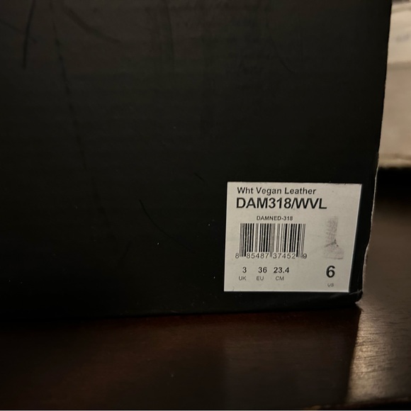 Demonia Damned in White Vegan Leather. Size 6 - Picture 6 of 9